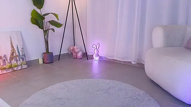 violetssweet online show from September 27, 2025, 1:23 am