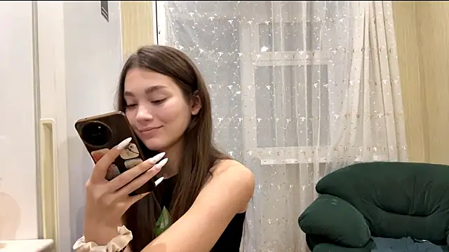 Snapshot of Cuteviola chatting on September 21, 2025, 10:31 am Cuteviola online show from September 21, 2025, 10:31 am