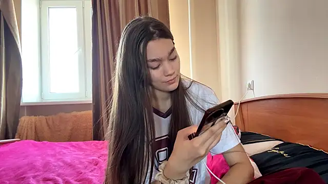 Snapshot of Cuteviola chatting on October 9, 2025, 4:13 am Cuteviola online show from October 9, 2025, 4:13 am