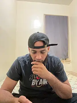 Snapshot of LeoPR00 chatting on October 2, 2025, 6:17 am LeoPR00 online show from October 2, 2025, 6:17 am