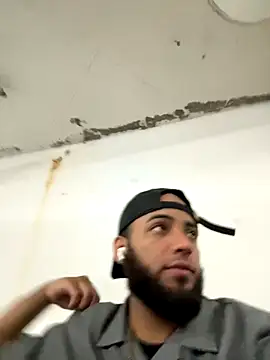 Snapshot of LeoPR00 chatting on October 9, 2025, 8:53 pm LeoPR00 online show from October 9, 2025, 8:53 pm