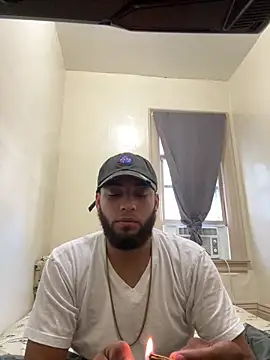 Snapshot of LeoPR00 chatting on September 30, 2025, 2:01 pm LeoPR00 online show from September 30, 2025, 2:01 pm