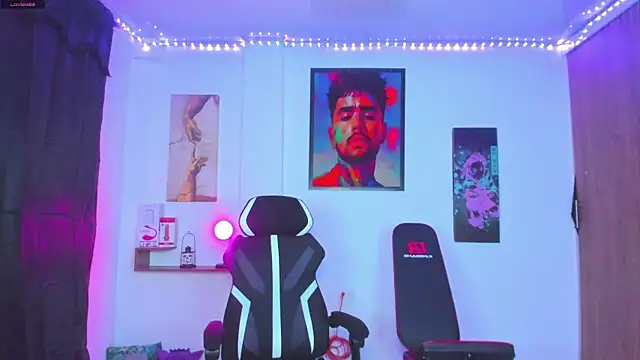 Snapshot of JordanRossie chatting on October 8, 2025, 1:29 am JordanRossie online show from October 8, 2025, 1:29 am