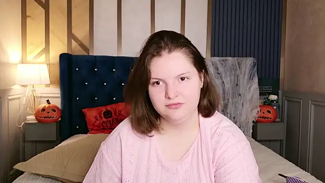 Vanessa Rise online show from October 23, 2025, 5:50 am