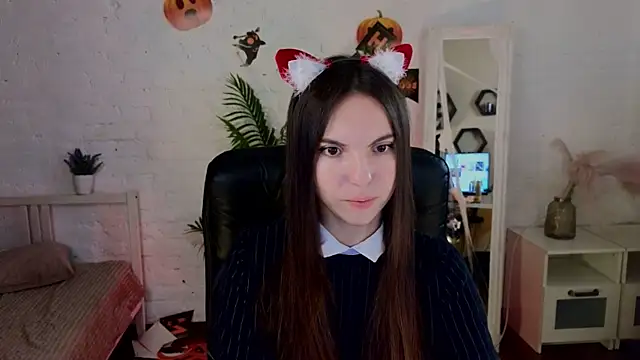 gracedonovan online show from October 24, 2025, 5:50 am