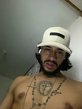 Snapshot of bergotaxxxx chatting on September 13, 2025, 3:28 am bergotaxxxx online show from September 13, 2025, 3:28 am