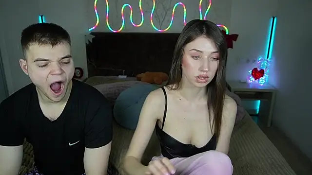 Vikki George online show from December 21, 2025, 9:04 pm