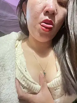 Luna-ass online show from November 27, 2025, 11:49 pm