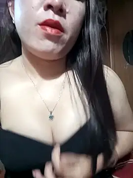 Snapshot of Luna-ass chatting on September 19, 2025, 11:53 pm Luna-ass online show from September 19, 2025, 11:53 pm