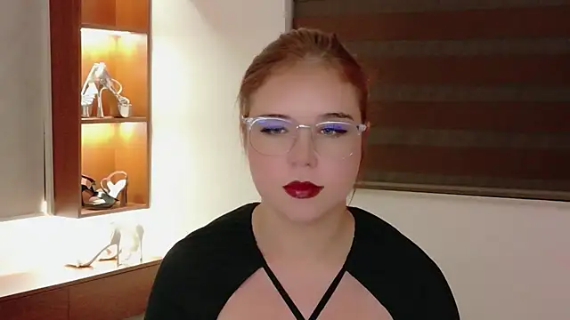 Lilith Bonheur online show from July 21, 2026, 8:43 pm