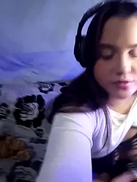 Snapshot of Kitys chatting on February 19, 2026, 11:07 am Kitys online show from February 19, 2026, 11:07 am
