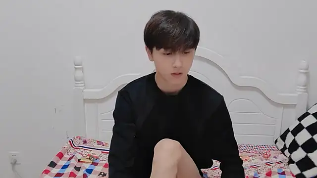 Snapshot of xiaoyi2563 chatting on October 25, 2025, 1:56 pm xiaoyi2563 online show from October 25, 2025, 1:56 pm