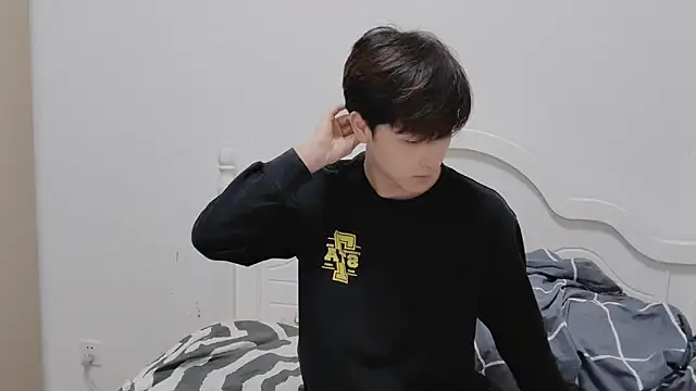 Snapshot of xiaoyi2563 chatting on October 22, 2025, 1:21 pm xiaoyi2563 online show from October 22, 2025, 1:21 pm