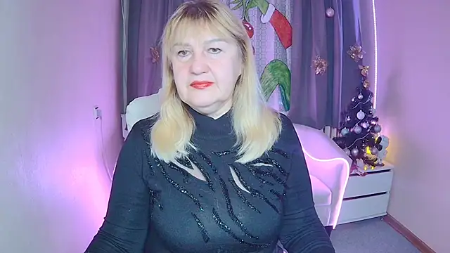 Snapshot of EmmaEllison chatting on November 28, 2025, 6:57 am EmmaEllison online show from November 28, 2025, 6:57 am