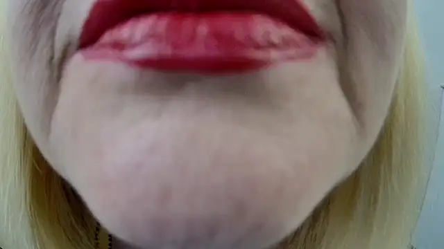 Snapshot of EmmaEllison chatting on November 25, 2025, 7:08 am EmmaEllison online show from November 25, 2025, 7:08 am