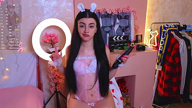 MelanieMooor online show from February 23, 2026, 5:02 pm