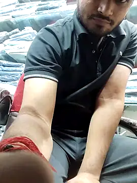 Snapshot of lil_saintdeath chatting on November 7, 2025, 9:36 am lil saintdeath online show from November 7, 2025, 9:36 am