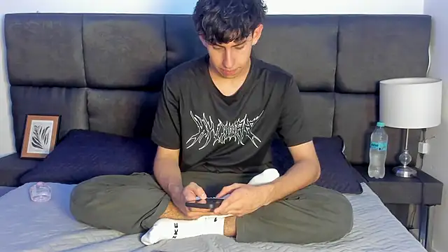 Aaron Spencer13 online show from September 25, 2025, 6:47 pm