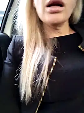 Madamx14 online show from October 22, 2025, 1:54 pm