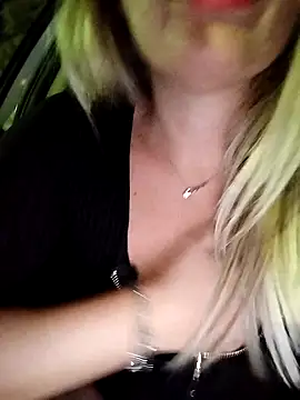 Madamx14 online show from October 9, 2025, 7:03 pm