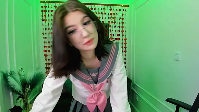 MeLLSawertyq online show from February 14, 2026, 8:09 pm