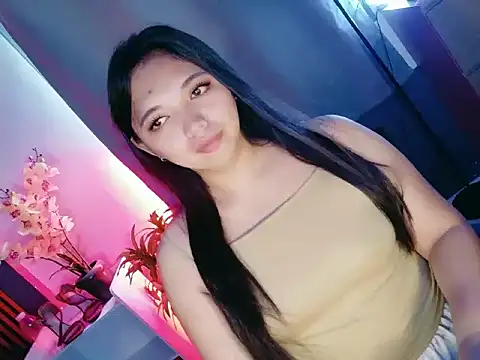 Nikki Karishma online show from April 13, 2026, 6:39 am