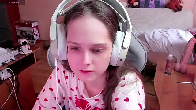 SharybbFace online show from April 14, 2026, 3:06 pm