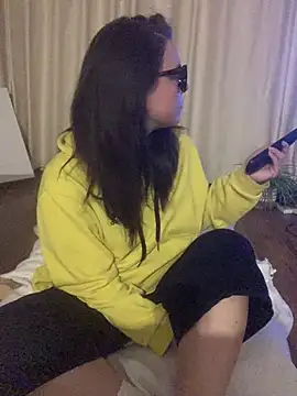 Mia Winters online show from June 14, 2026, 9:38 pm