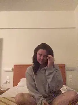 Mia Winters online show from April 17, 2026, 6:00 pm