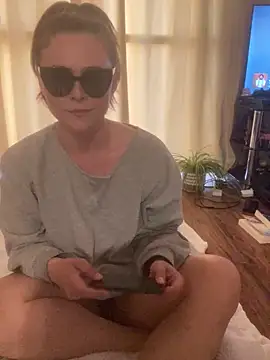 Mia Winters online show from June 21, 2026, 8:25 pm