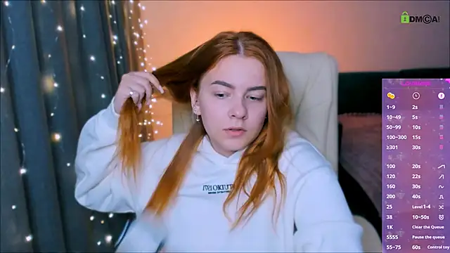 Snapshot of red__dizzy chatting on October 18, 2025, 3:03 pm red  dizzy online show from October 18, 2025, 3:03 pm