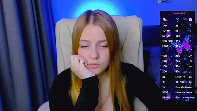 Snapshot of red__dizzy chatting on October 2, 2025, 8:23 pm red  dizzy online show from October 2, 2025, 8:23 pm