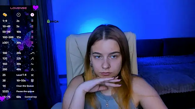 Snapshot of red__dizzy chatting on September 21, 2025, 4:23 pm red  dizzy online show from September 21, 2025, 4:23 pm