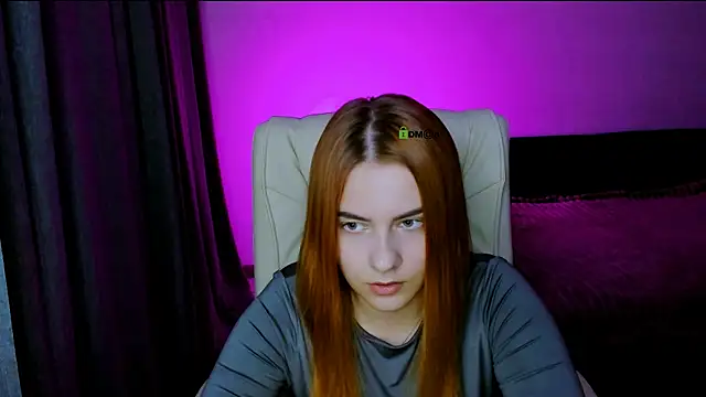 Snapshot of red__dizzy chatting on September 27, 2025, 5:52 pm red  dizzy online show from September 27, 2025, 5:52 pm