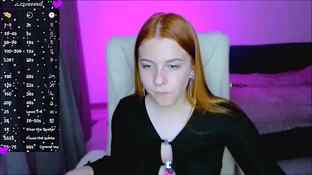 Snapshot of red__dizzy chatting on October 8, 2025, 8:31 pm red  dizzy online show from October 8, 2025, 8:31 pm