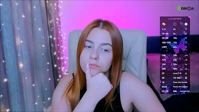 Snapshot of red__dizzy chatting on October 19, 2025, 12:19 pm red  dizzy online show from October 19, 2025, 12:19 pm