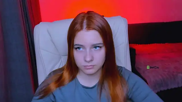 Snapshot of red__dizzy chatting on October 5, 2025, 9:38 pm red  dizzy online show from October 5, 2025, 9:38 pm