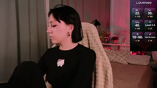 Snapshot of AdeliceLenoir chatting on October 10, 2025, 1:56 pm AdeliceLenoir online show from October 10, 2025, 1:56 pm