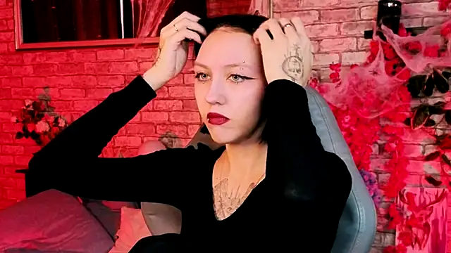 Snapshot of AdeliceLenoir chatting on October 21, 2025, 6:46 am AdeliceLenoir online show from October 21, 2025, 6:46 am