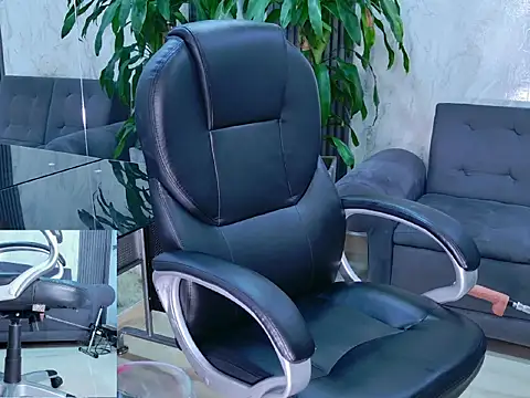 MIA HERNANDEZ HOT online show from February 27, 2026, 8:08 pm