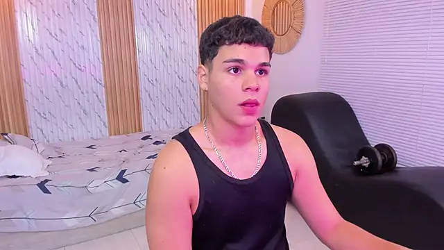 james jonnes online show from September 27, 2025, 7:42 pm