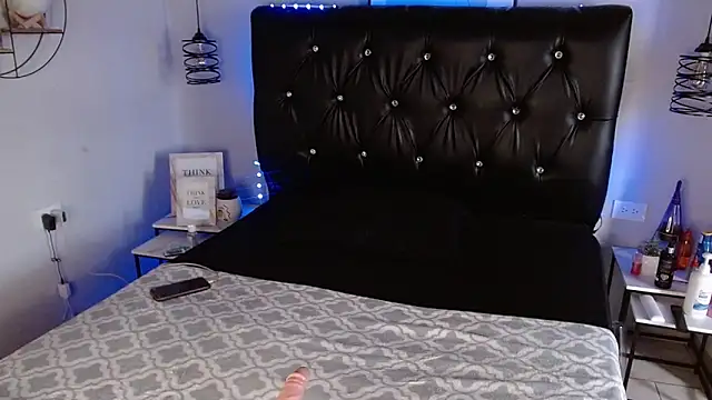 Snapshot of Antonella_RiosFG chatting on October 20, 2025, 6:08 pm Antonella RiosFG online show from October 20, 2025, 6:08 pm