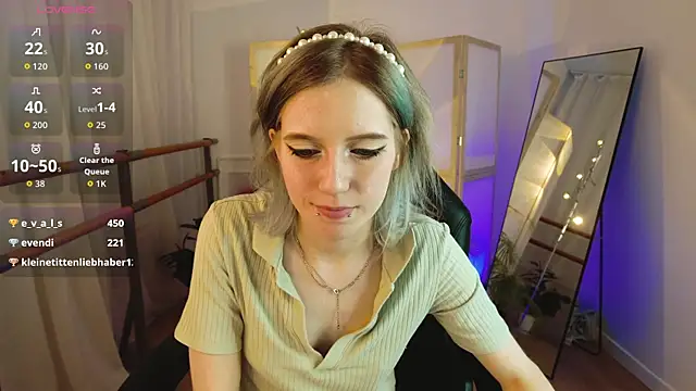 Snapshot of MorgyAsuna_ chatting on October 1, 2025, 1:44 am MorgyAsuna  online show from October 1, 2025, 1:44 am