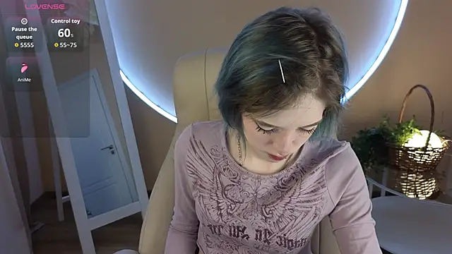 Snapshot of MorgyAsuna_ chatting on October 14, 2025, 1:34 pm MorgyAsuna  online show from October 14, 2025, 1:34 pm