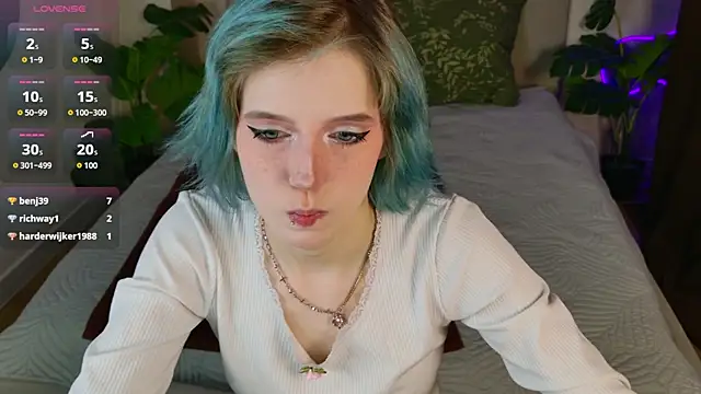 Snapshot of MorgyAsuna_ chatting on October 10, 2025, 8:42 pm MorgyAsuna  online show from October 10, 2025, 8:42 pm