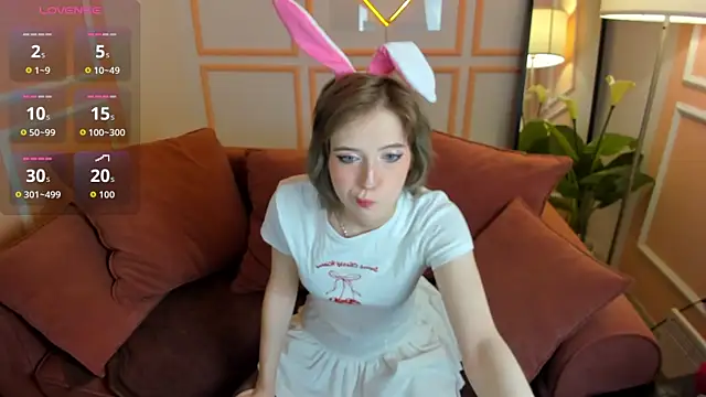 Snapshot of MorgyAsuna_ chatting on October 19, 2025, 1:36 pm MorgyAsuna  online show from October 19, 2025, 1:36 pm