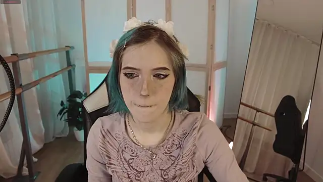 Snapshot of MorgyAsuna_ chatting on October 9, 2025, 8:31 pm MorgyAsuna  online show from October 9, 2025, 8:31 pm