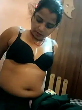 monarani5986 online show from March 11, 2026, 6:13 pm