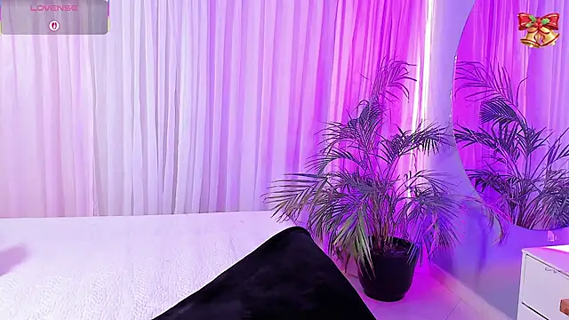 Snapshot of Keiiry_ chatting on November 6, 2025, 8:24 pm Keiiry online show from November 6, 2025, 8:24 pm