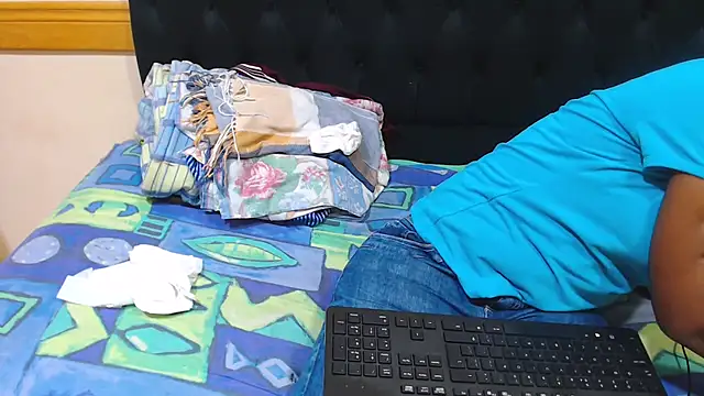 Snapshot of SexyBeverly_ chatting on September 28, 2025, 2:35 pm SexyBeverly  online show from September 28, 2025, 2:35 pm